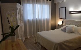 Hotel Le Grillon
